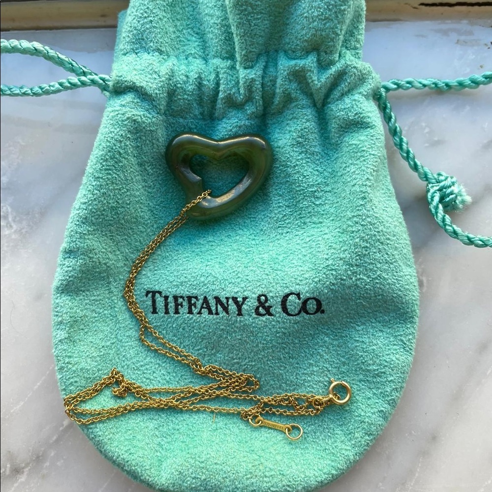 Tiffany & Co. Elsa Peretti Green Jade Open Heart Necklace 17" Gold Chain